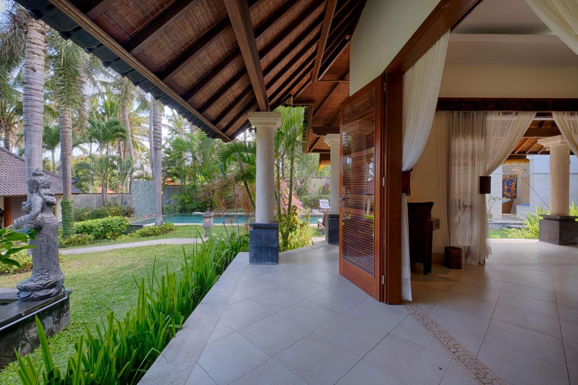 Kutus Kutus Saba Beach Villa ジョグジャカルタ エクステリア 写真