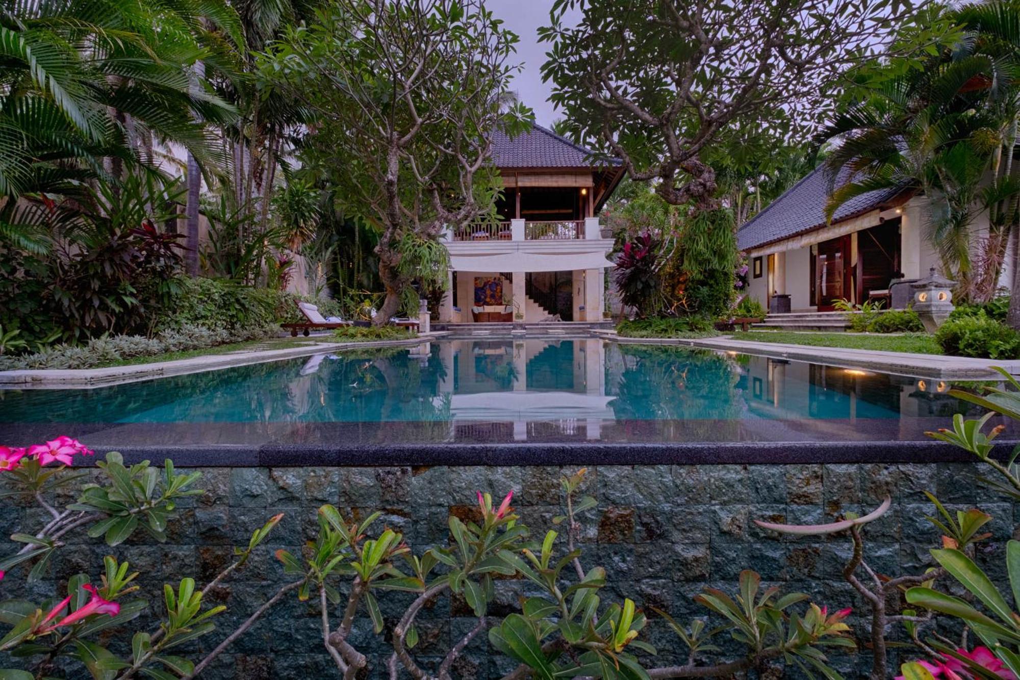 Kutus Kutus Saba Beach Villa ジョグジャカルタ エクステリア 写真