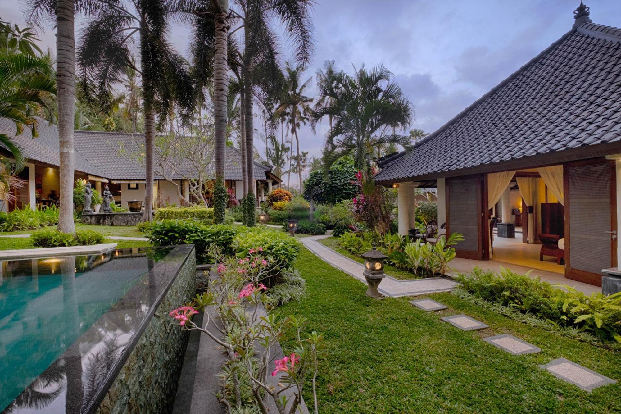 Kutus Kutus Saba Beach Villa ジョグジャカルタ エクステリア 写真