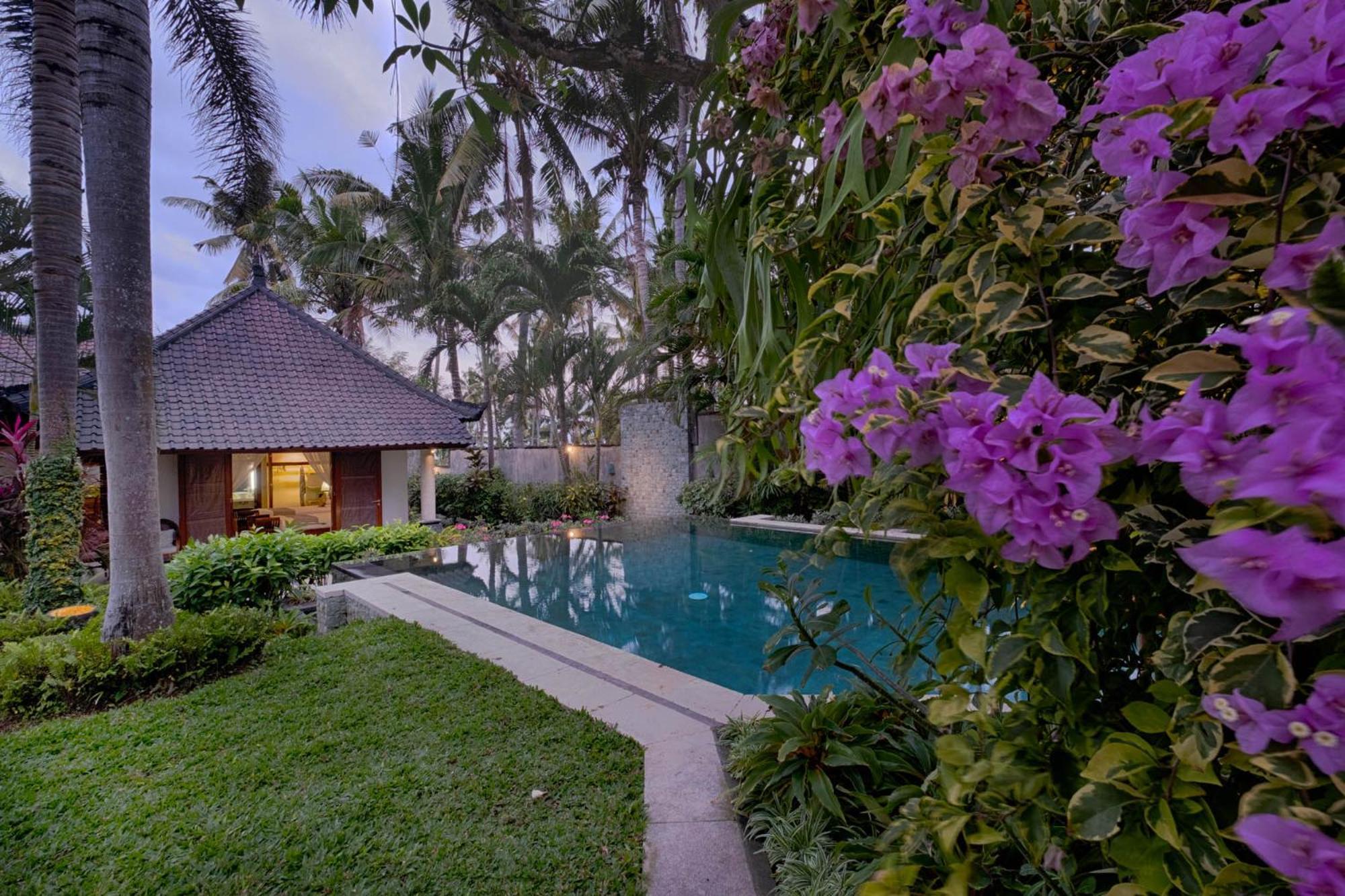 Kutus Kutus Saba Beach Villa ジョグジャカルタ エクステリア 写真