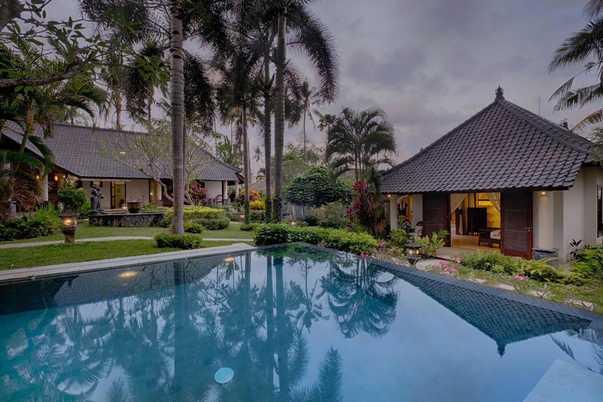 Kutus Kutus Saba Beach Villa ジョグジャカルタ エクステリア 写真