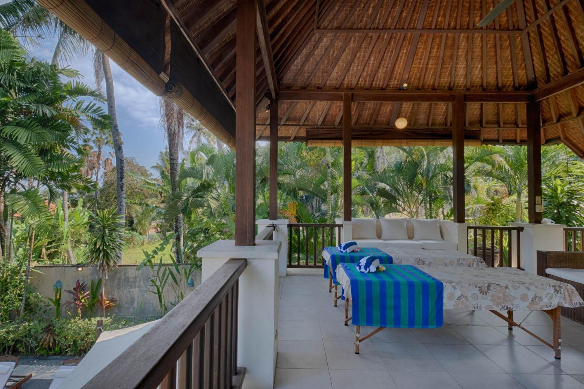 Kutus Kutus Saba Beach Villa ジョグジャカルタ エクステリア 写真