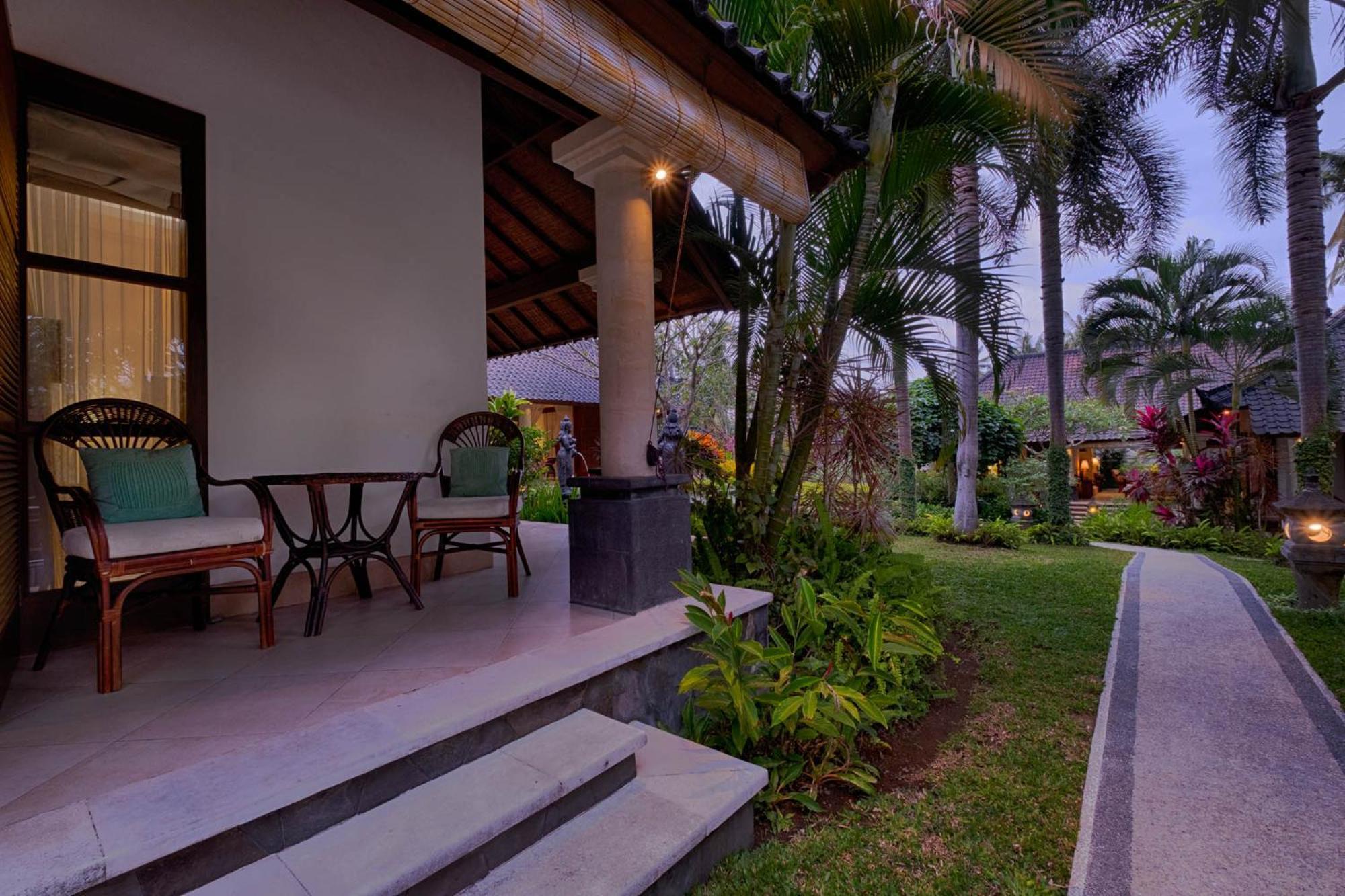 Kutus Kutus Saba Beach Villa ジョグジャカルタ エクステリア 写真