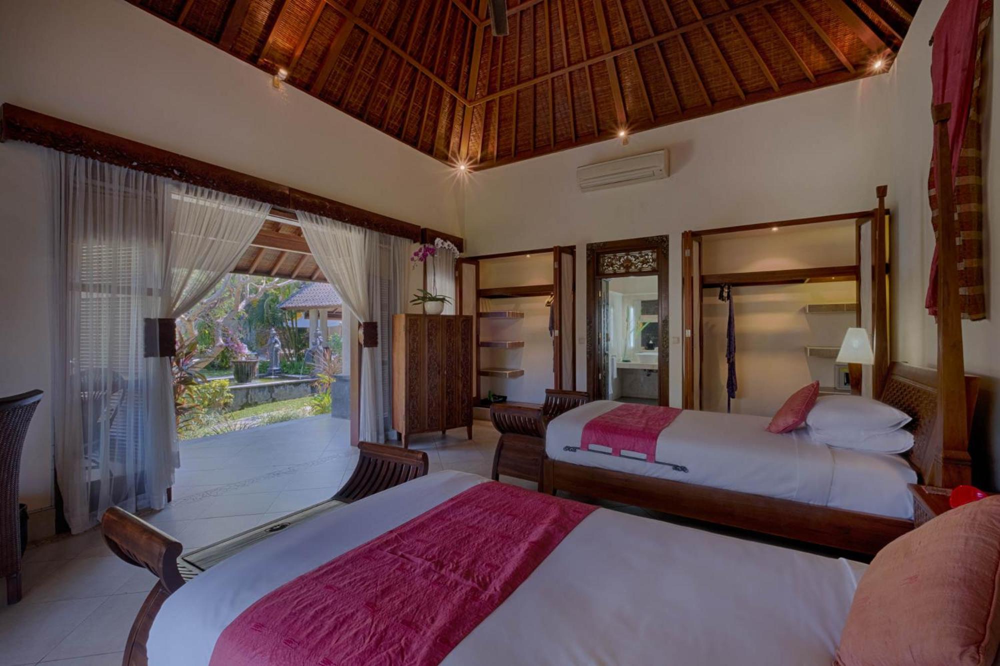 Kutus Kutus Saba Beach Villa ジョグジャカルタ エクステリア 写真