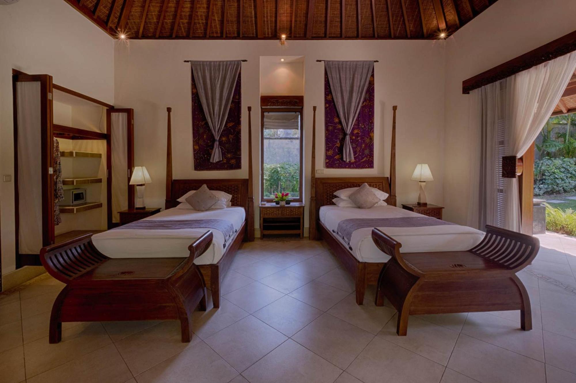 Kutus Kutus Saba Beach Villa ジョグジャカルタ エクステリア 写真